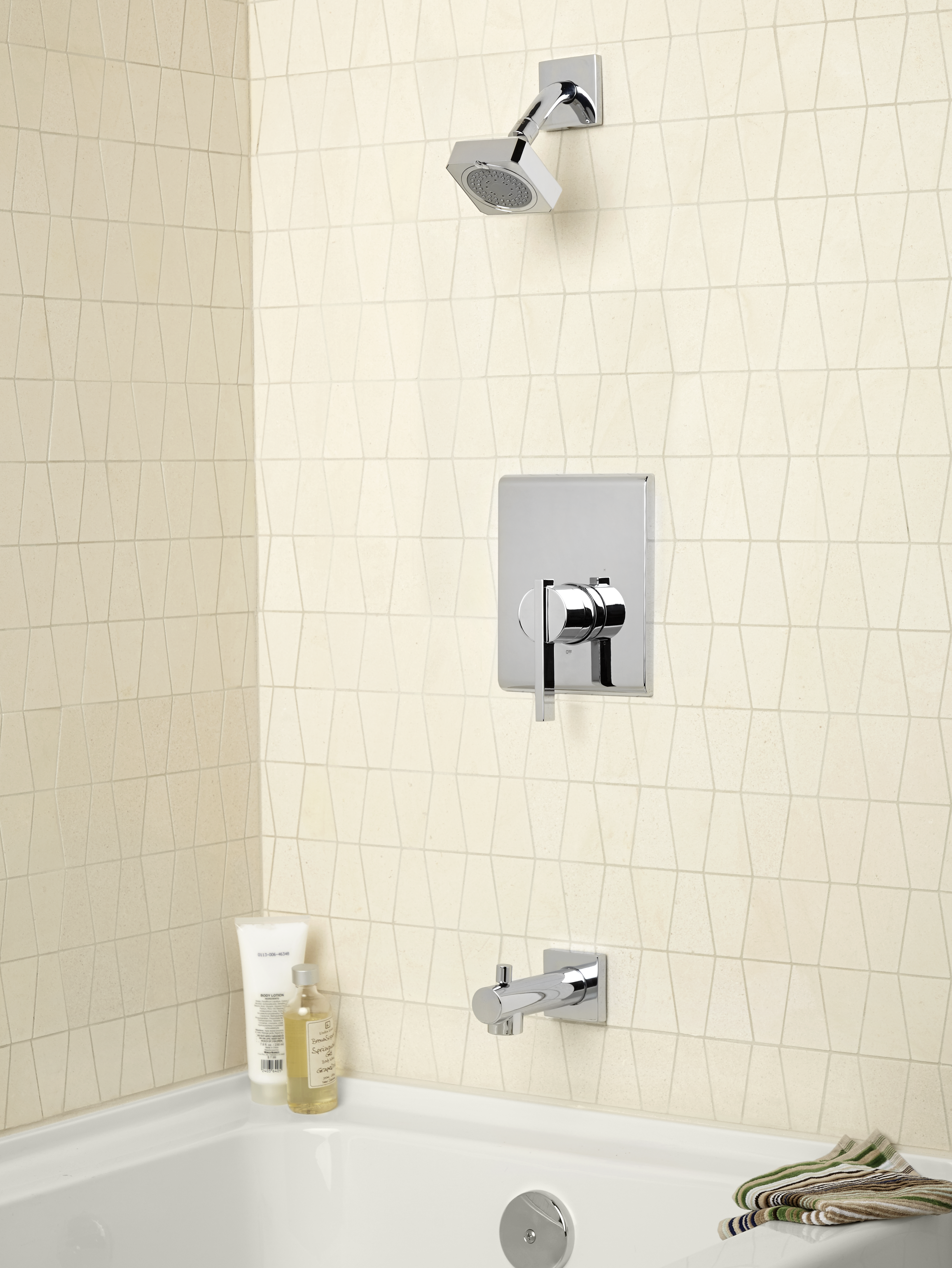 Times Square 2.0 GPM Tub and Shower Trim Kit with FloWise Showerhead and Lever Handle